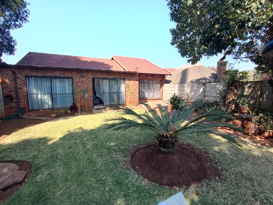 To Let 3 Bedroom Property for Rent in Birchleigh North Gauteng