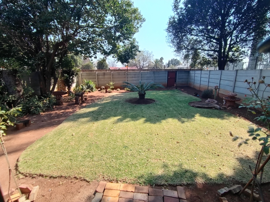 To Let 3 Bedroom Property for Rent in Birchleigh North Gauteng