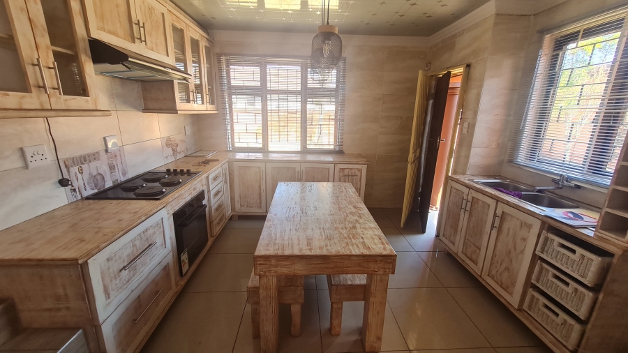 4 Bedroom Property for Sale in Theresa Park Gauteng