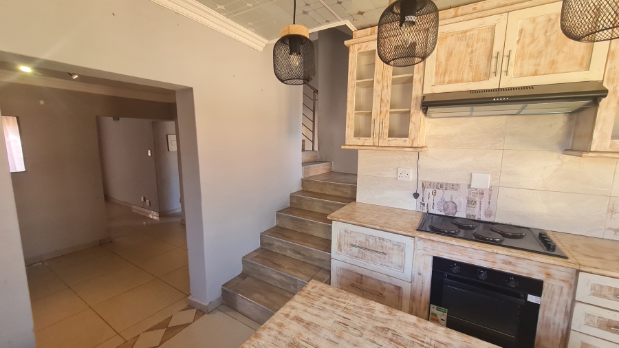 4 Bedroom Property for Sale in Theresa Park Gauteng