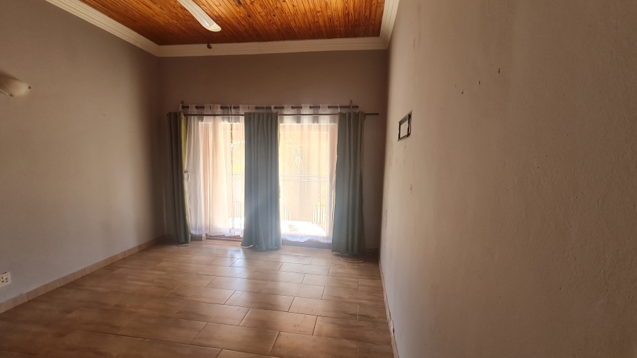 4 Bedroom Property for Sale in Theresa Park Gauteng