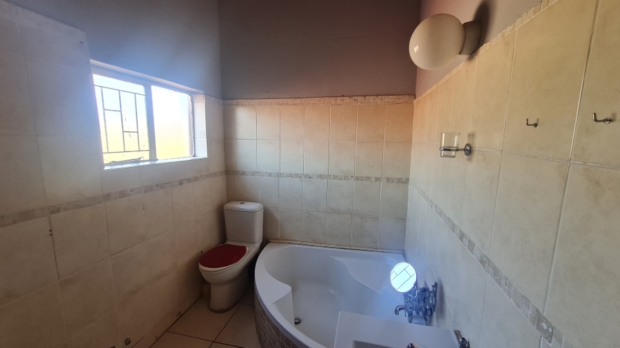 4 Bedroom Property for Sale in Theresa Park Gauteng