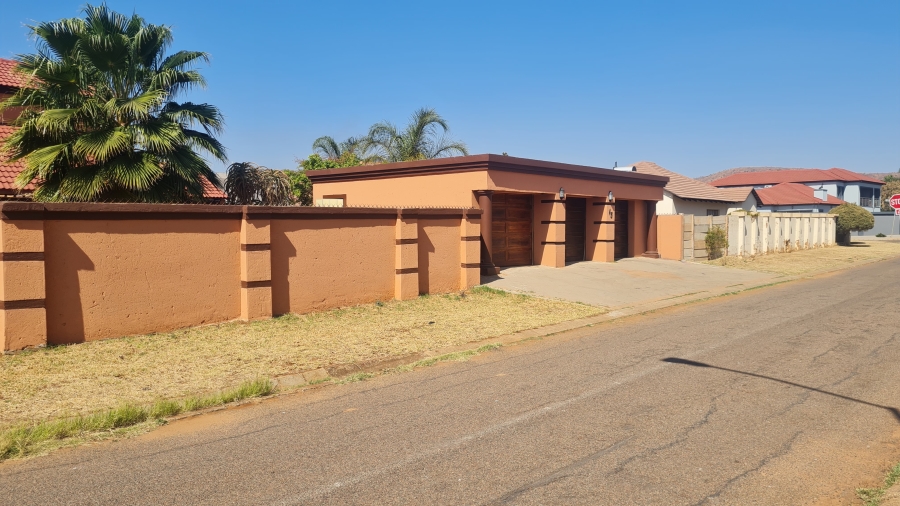 4 Bedroom Property for Sale in Theresa Park Gauteng