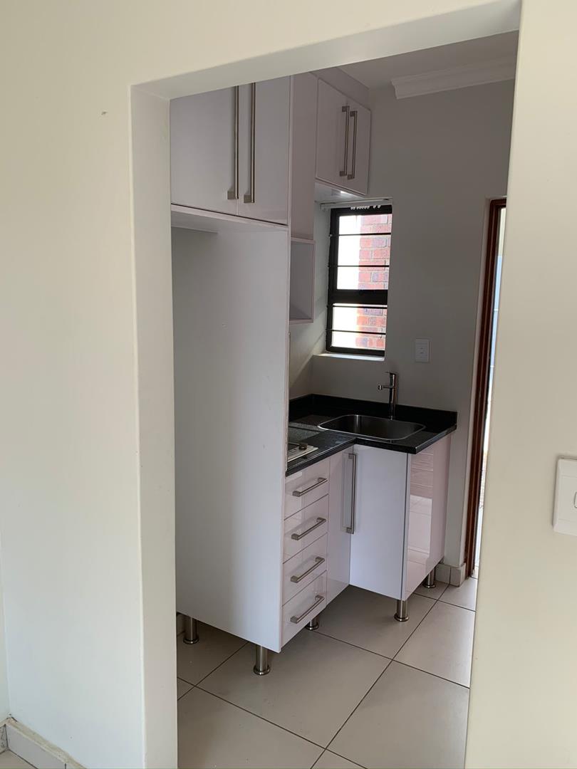 To Let 1 Bedroom Property for Rent in Cosmo City Gauteng