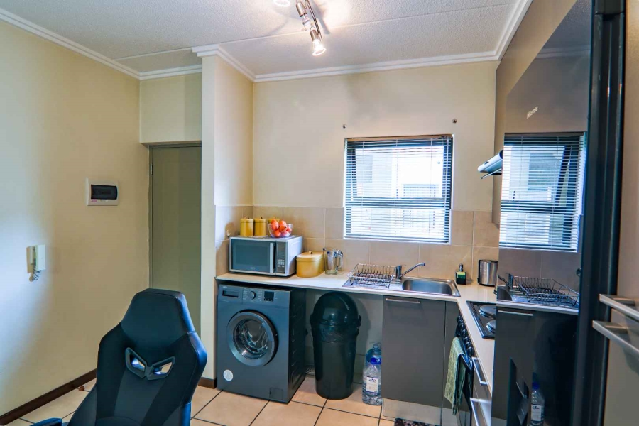 1 Bedroom Property for Sale in Bryanston Gauteng