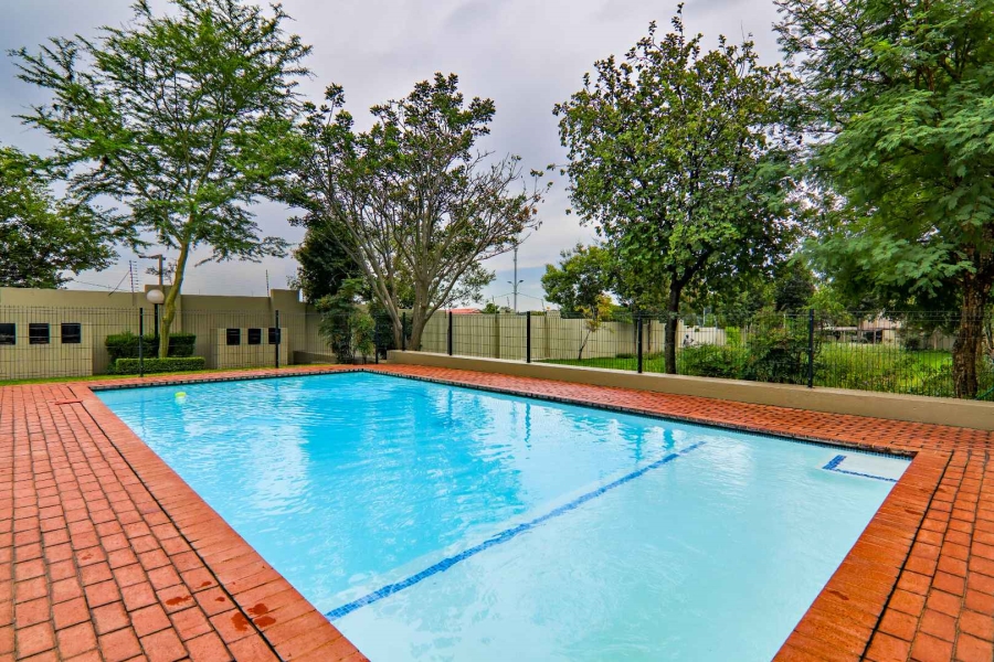 1 Bedroom Property for Sale in Bryanston Gauteng