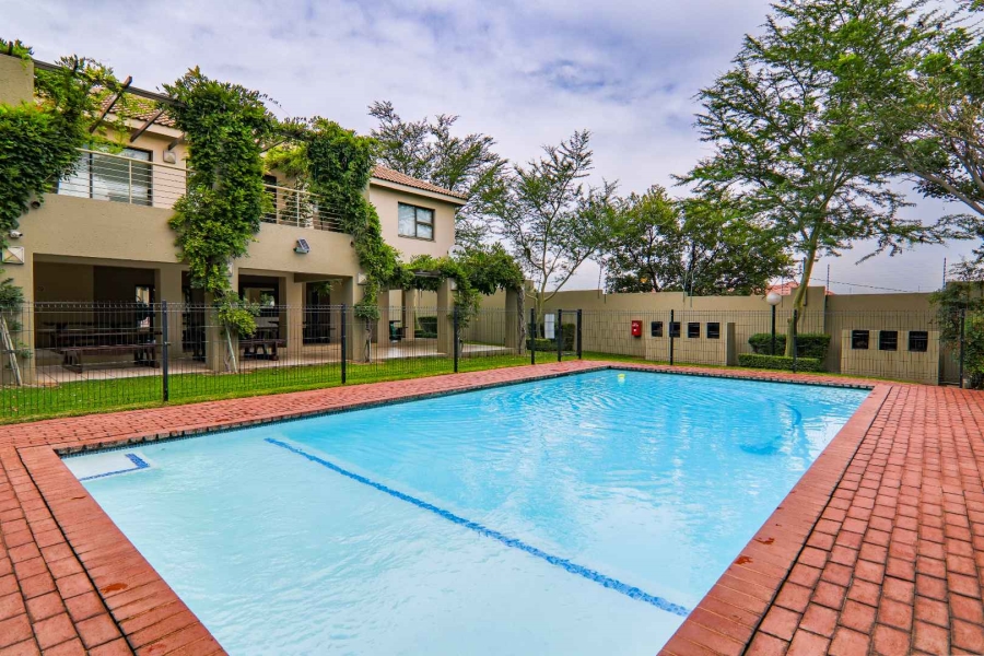 1 Bedroom Property for Sale in Bryanston Gauteng