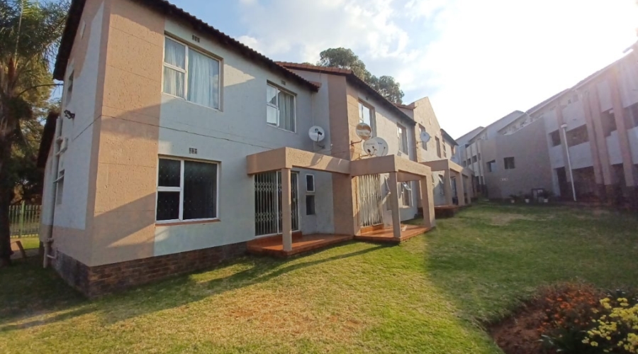 2 Bedroom Property for Sale in Meredale Gauteng