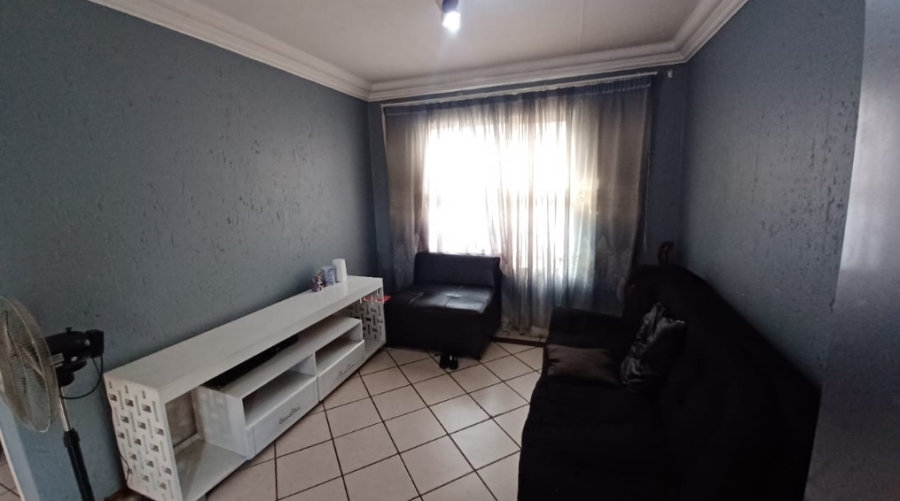 2 Bedroom Property for Sale in Meredale Gauteng