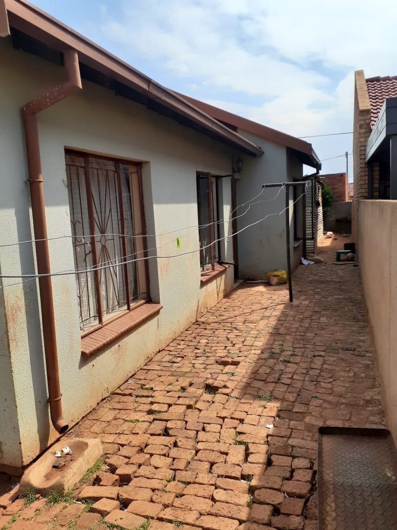 3 Bedroom Property for Sale in Soshanguve K Gauteng