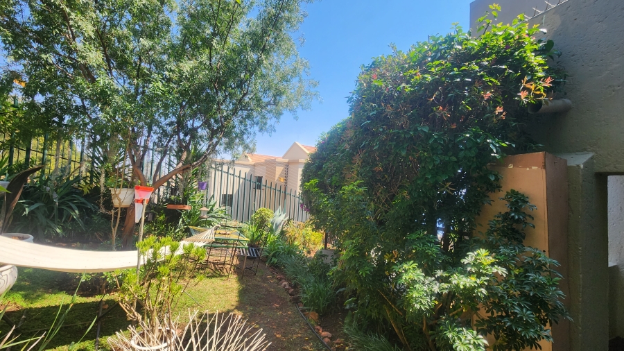 3 Bedroom Property for Sale in Constantia Kloof Gauteng