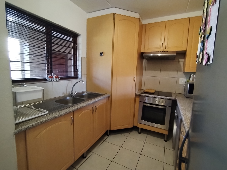 3 Bedroom Property for Sale in Dowerglen Gauteng