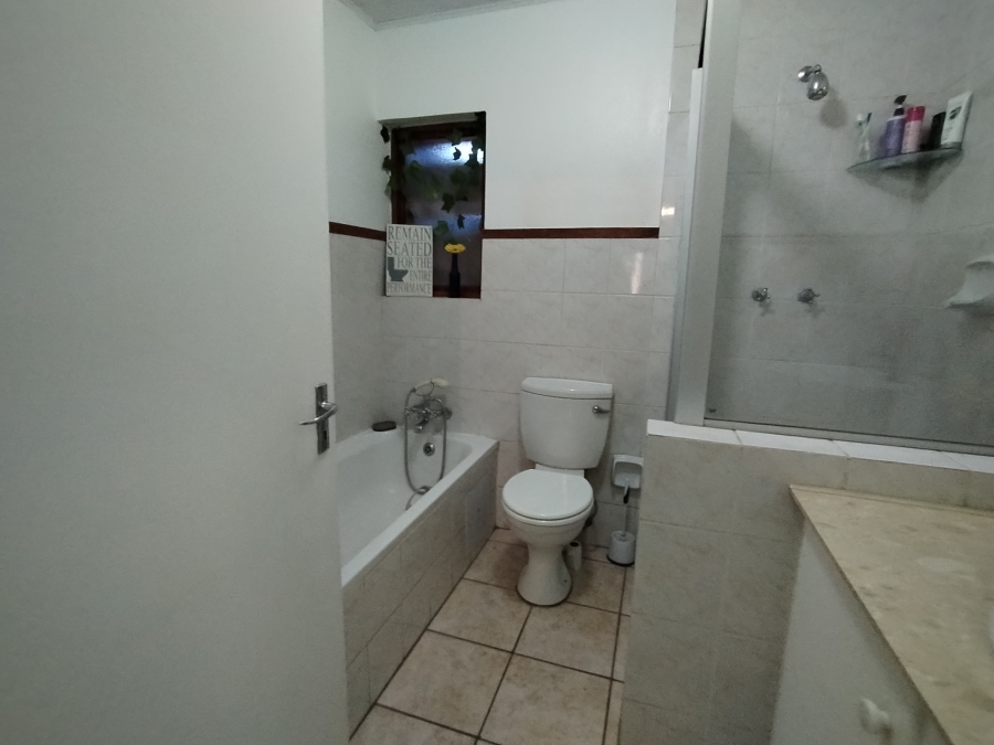 3 Bedroom Property for Sale in Dowerglen Gauteng