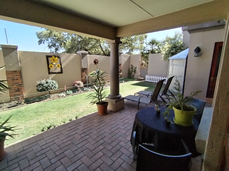 3 Bedroom Property for Sale in Dowerglen Gauteng