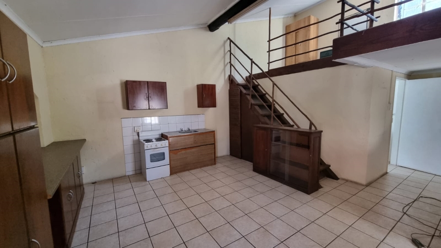 9 Bedroom Property for Sale in Glen Austin Gauteng