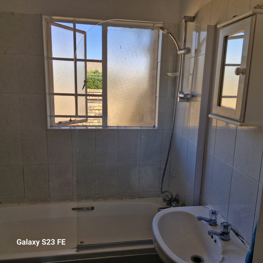 2 Bedroom Property for Sale in Brentwood Gauteng