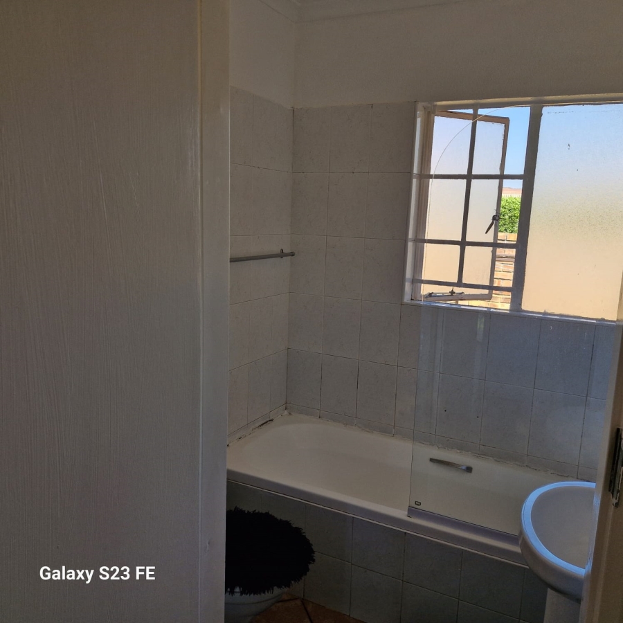 2 Bedroom Property for Sale in Brentwood Gauteng