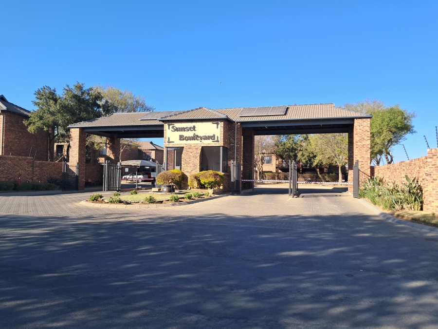 2 Bedroom Property for Sale in Sonneveld Gauteng