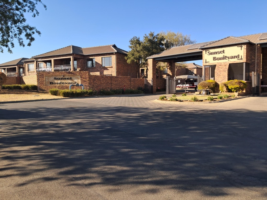 2 Bedroom Property for Sale in Sonneveld Gauteng