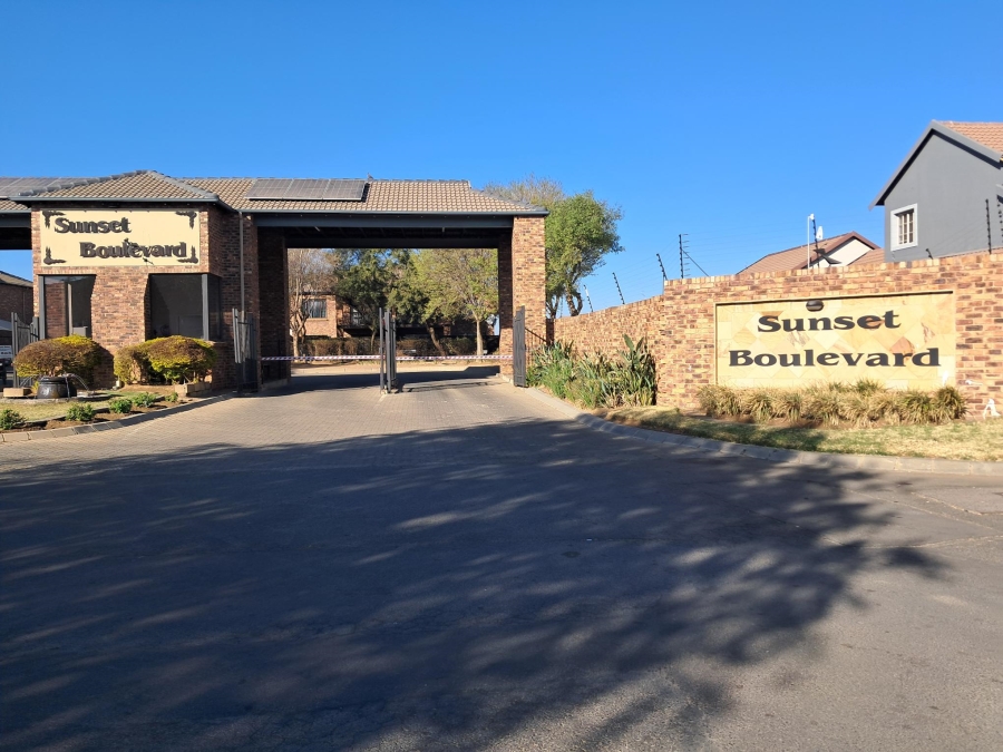 2 Bedroom Property for Sale in Sonneveld Gauteng