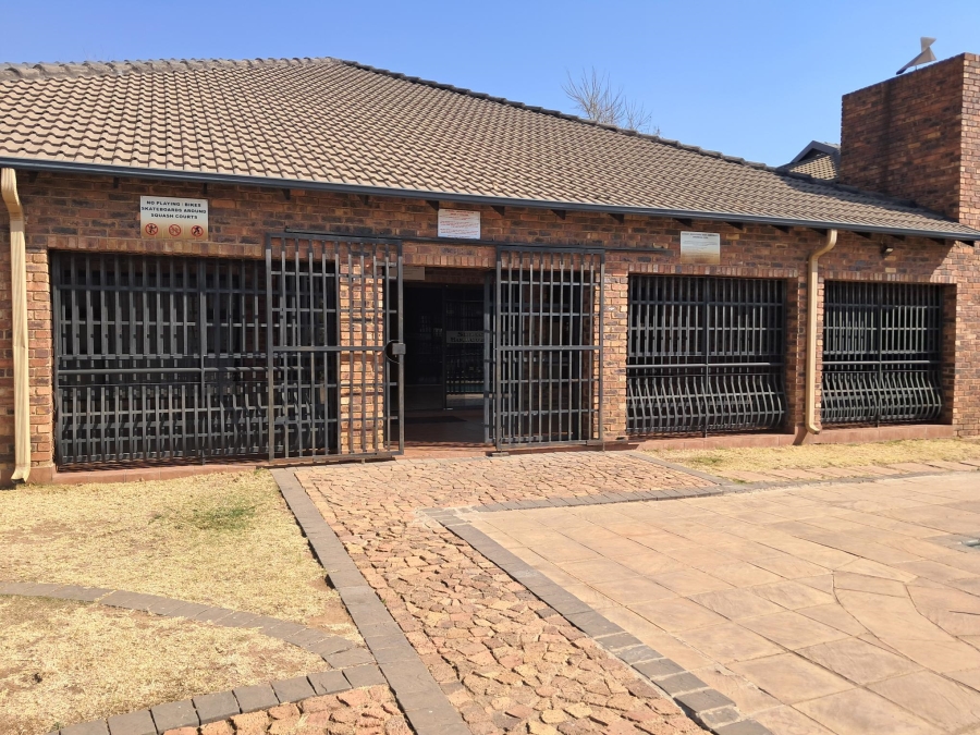 2 Bedroom Property for Sale in Sonneveld Gauteng