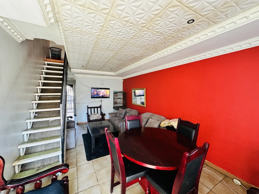 2 Bedroom Property for Sale in Germiston South Gauteng