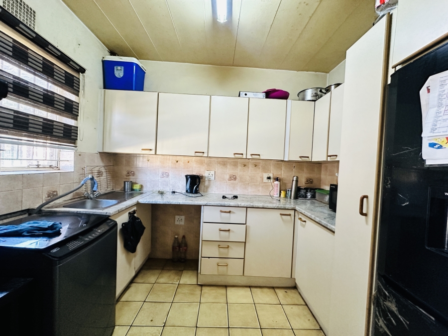 2 Bedroom Property for Sale in Germiston South Gauteng