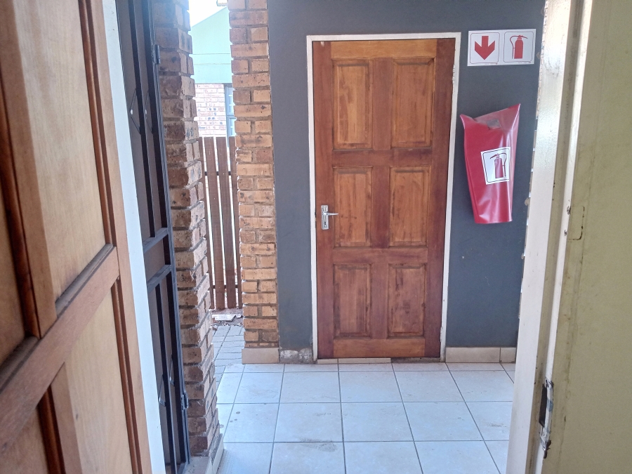 1 Bedroom Property for Sale in Comet Gauteng