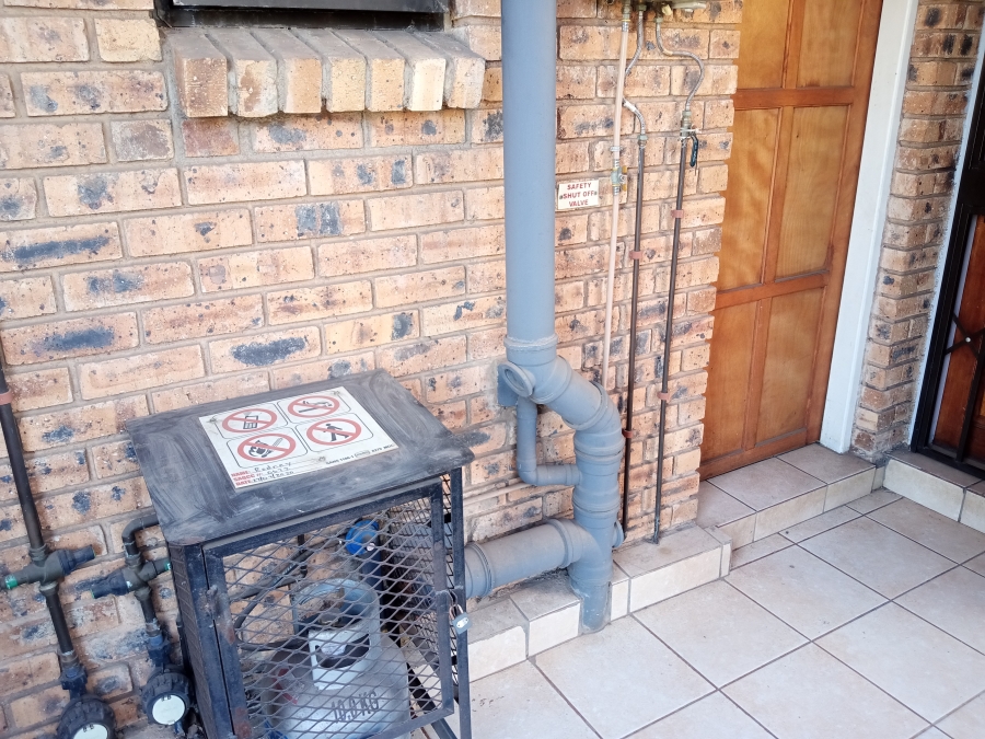 1 Bedroom Property for Sale in Comet Gauteng