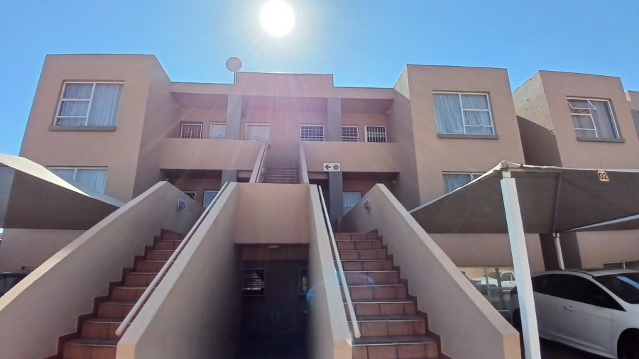 To Let 2 Bedroom Property for Rent in Randhart Gauteng