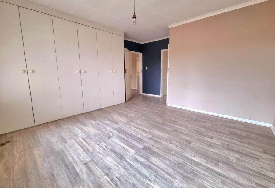 2 Bedroom Property for Sale in Strubenvale Gauteng