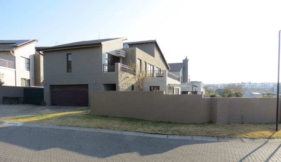 4 Bedroom Property for Sale in Greenstone Hill Gauteng