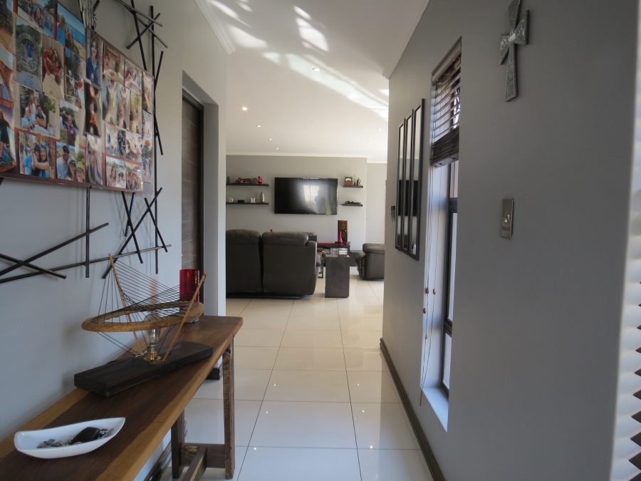 4 Bedroom Property for Sale in Greenstone Hill Gauteng