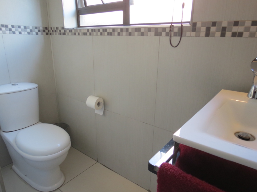 4 Bedroom Property for Sale in Greenstone Hill Gauteng