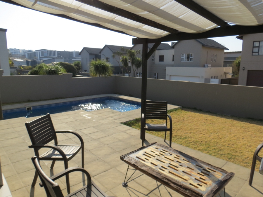 4 Bedroom Property for Sale in Greenstone Hill Gauteng