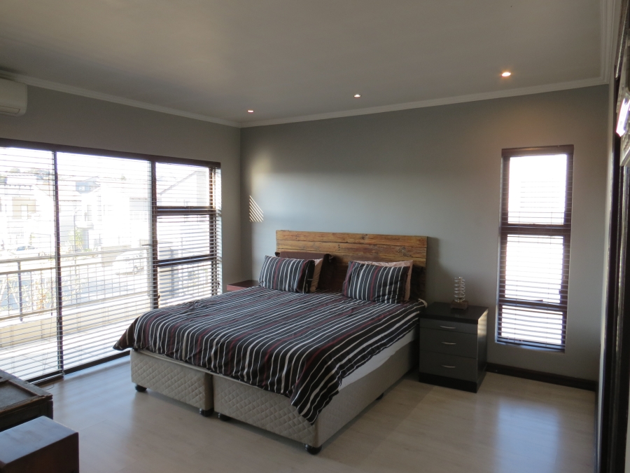 4 Bedroom Property for Sale in Greenstone Hill Gauteng