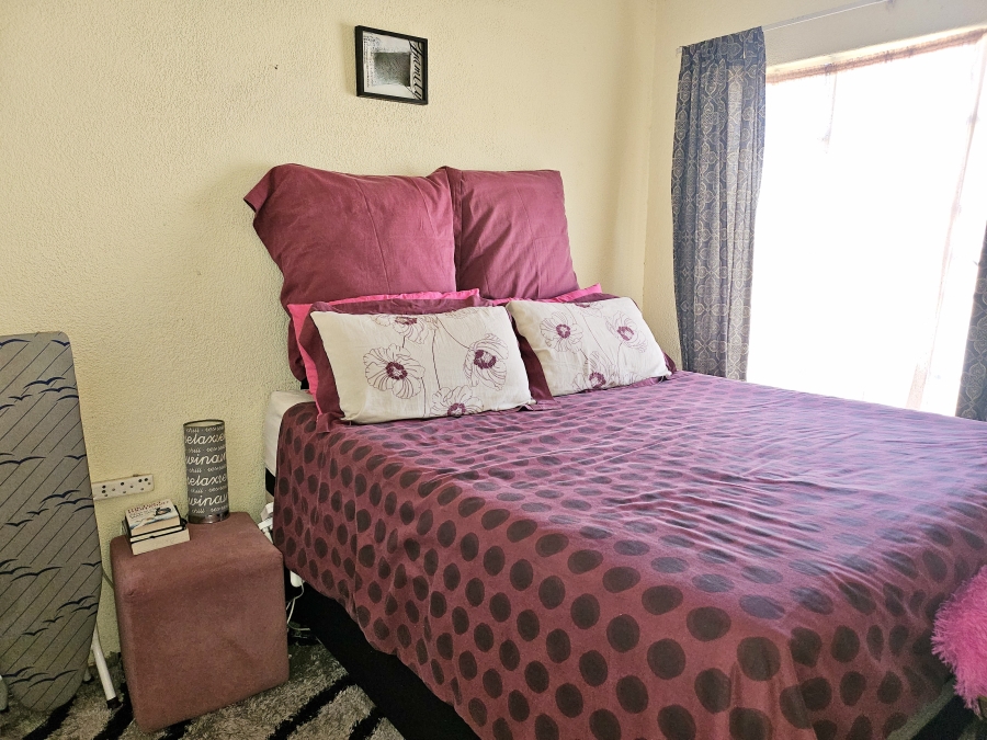 To Let 2 Bedroom Property for Rent in Norkem Park Gauteng