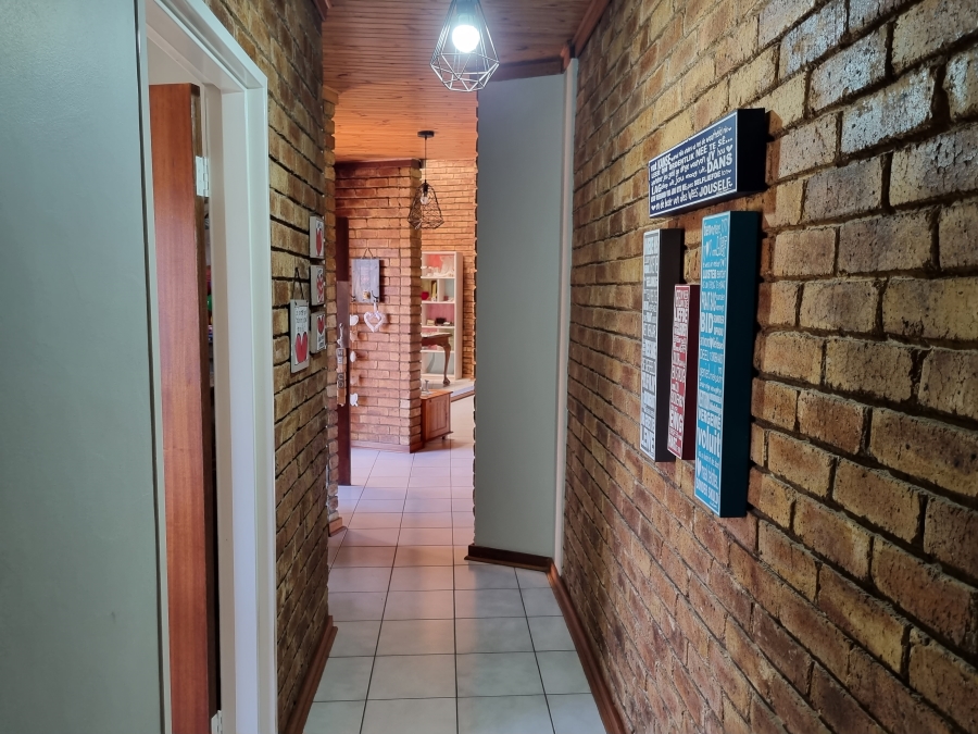 4 Bedroom Property for Sale in Golf Park Gauteng