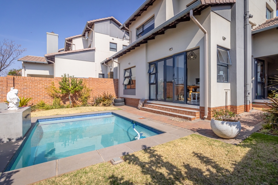 3 Bedroom Property for Sale in Amorosa Gauteng