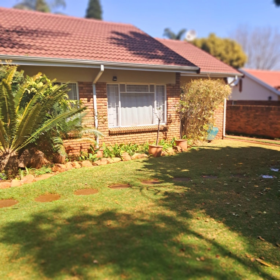 3 Bedroom Property for Sale in Die Wilgers Gauteng