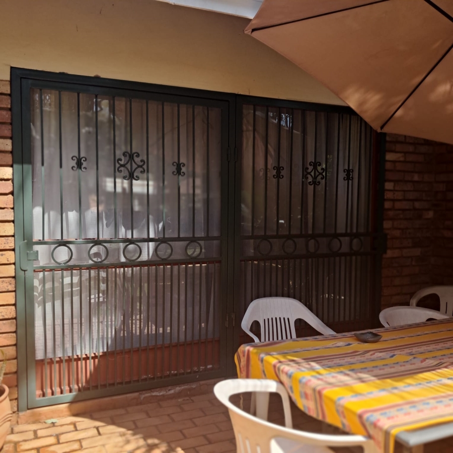 3 Bedroom Property for Sale in Die Wilgers Gauteng