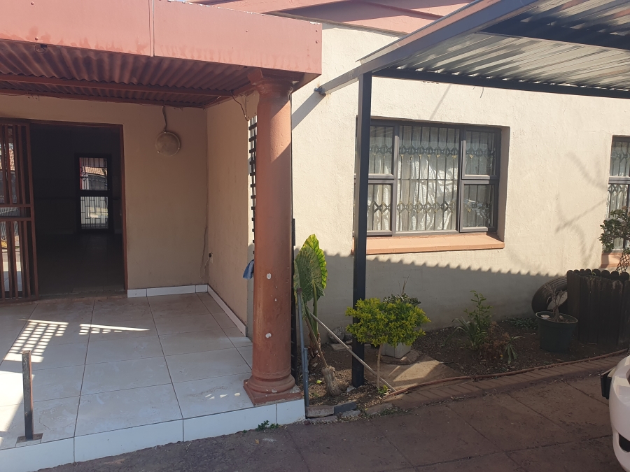 9 Bedroom Property for Sale in Claremont Gauteng