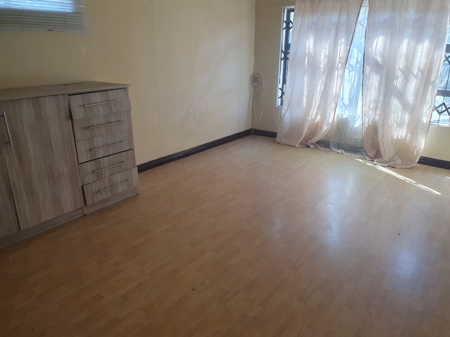 9 Bedroom Property for Sale in Claremont Gauteng