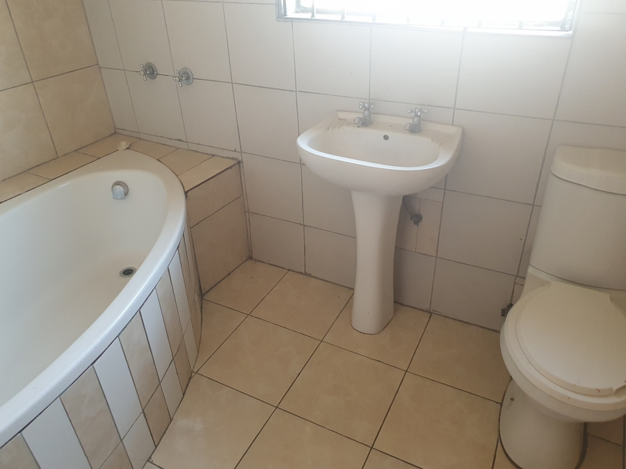 9 Bedroom Property for Sale in Claremont Gauteng