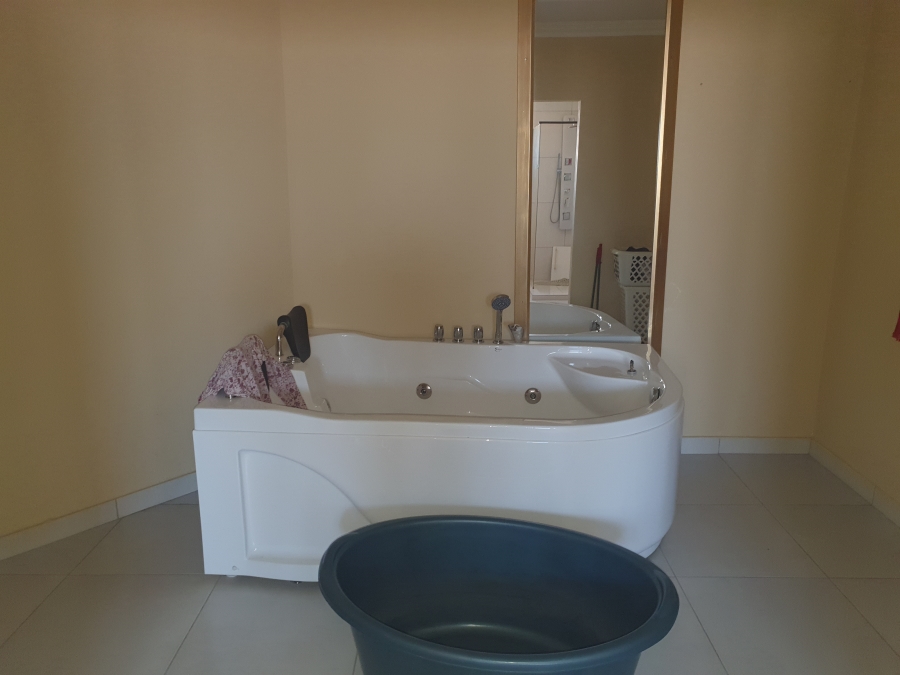 9 Bedroom Property for Sale in Claremont Gauteng