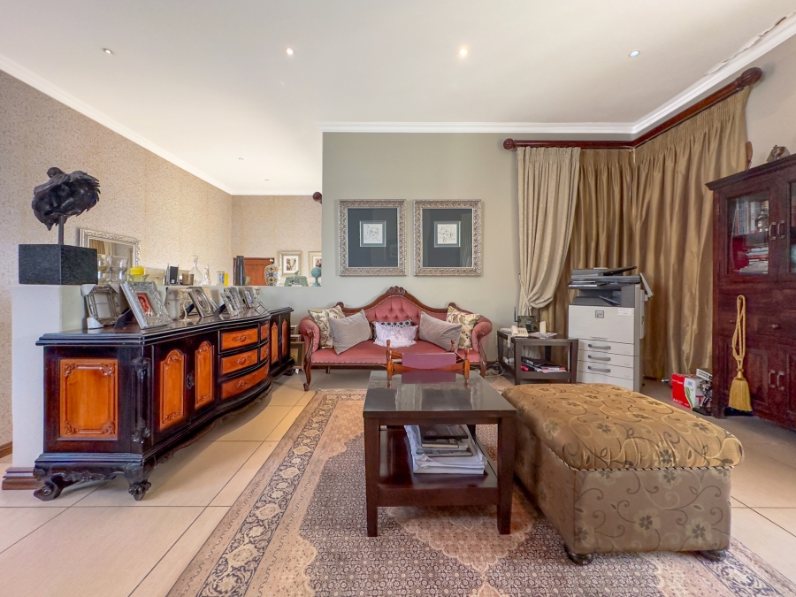 5 Bedroom Property for Sale in Carlswald North Estate Gauteng