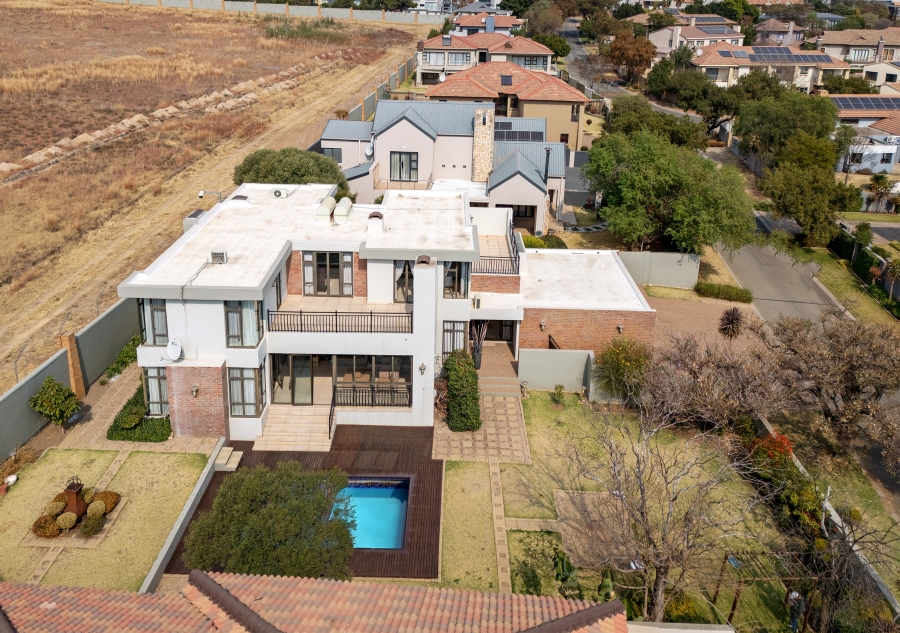 5 Bedroom Property for Sale in Carlswald North Estate Gauteng