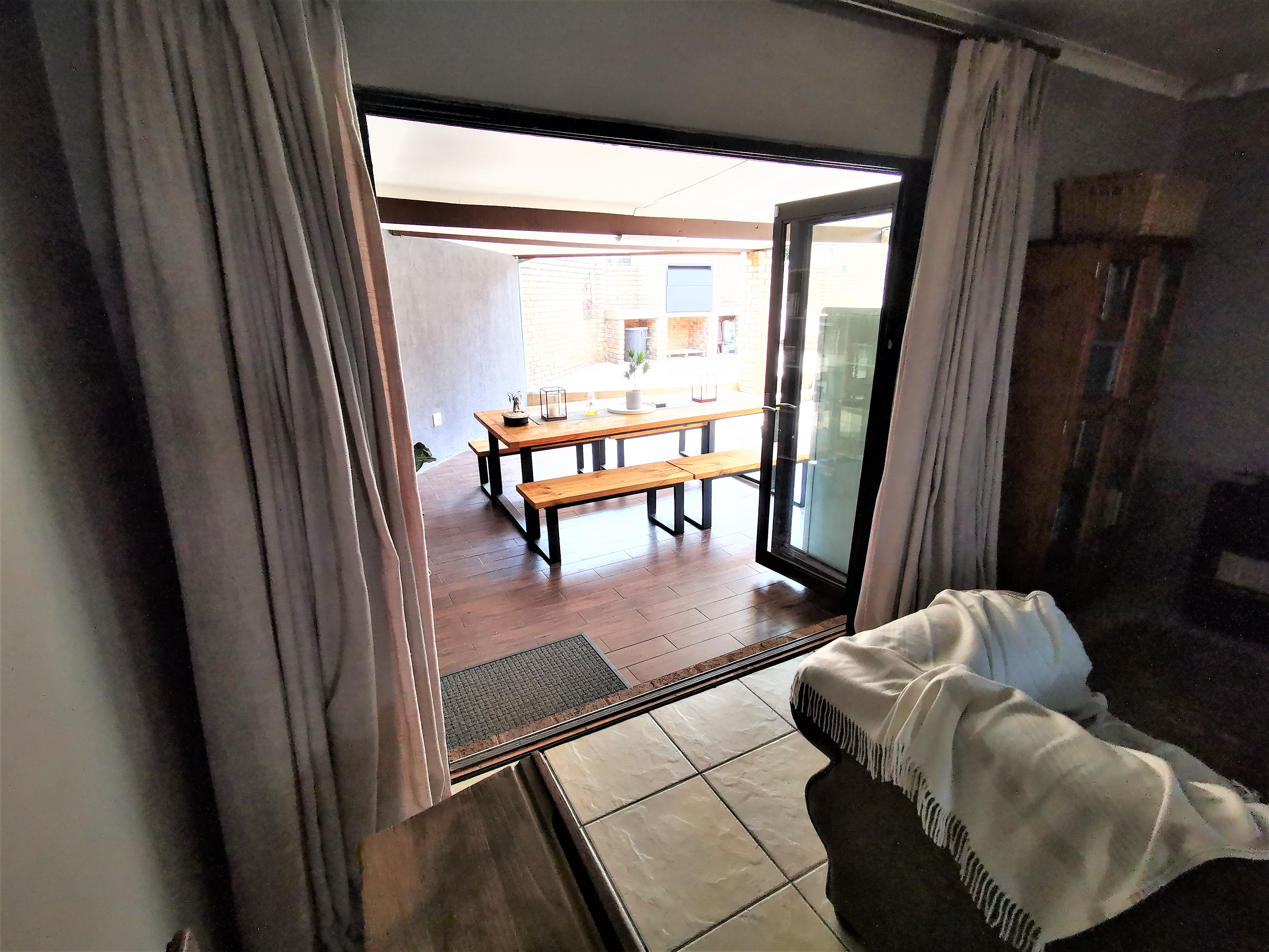 To Let 3 Bedroom Property for Rent in Die Hoewes Gauteng