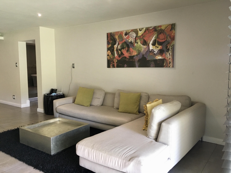 To Let 1 Bedroom Property for Rent in Sandown Gauteng