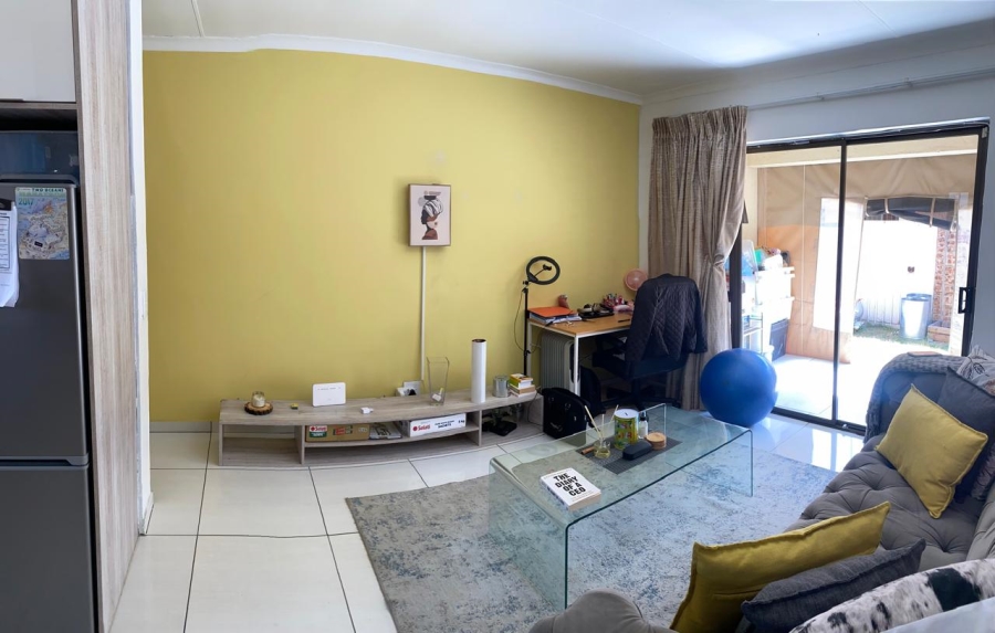 To Let 2 Bedroom Property for Rent in Parkrand Gauteng